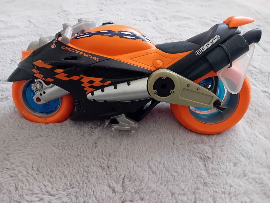 Jucarii în stare foarte buna