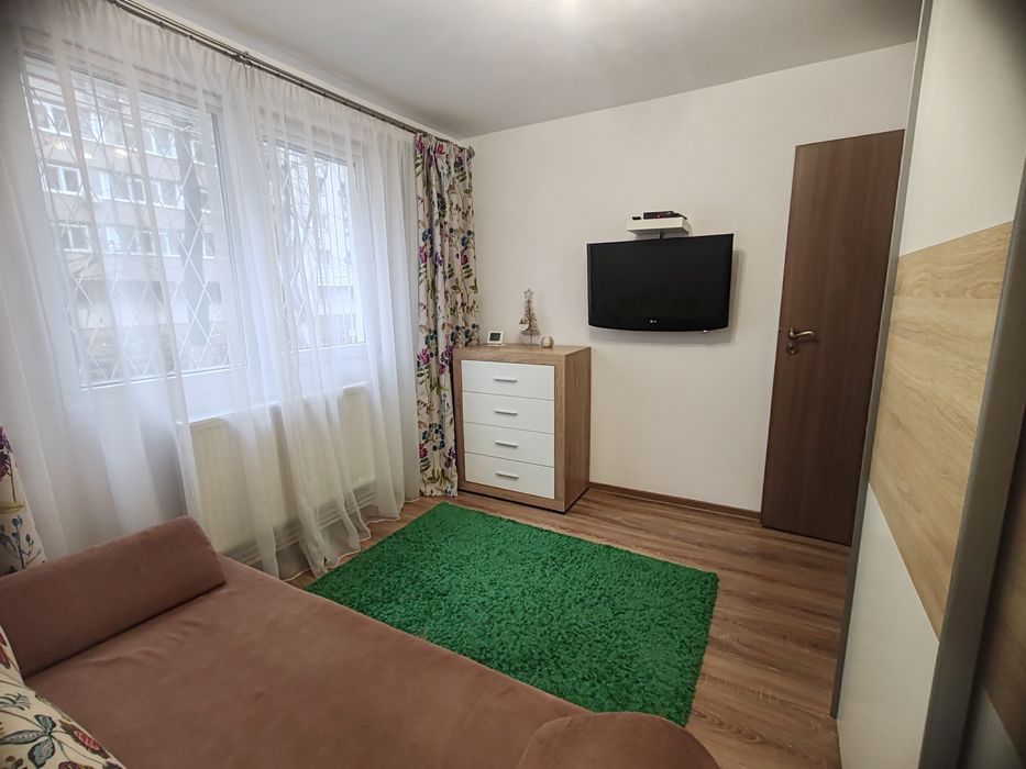Închiriez 2 camere Lujerului