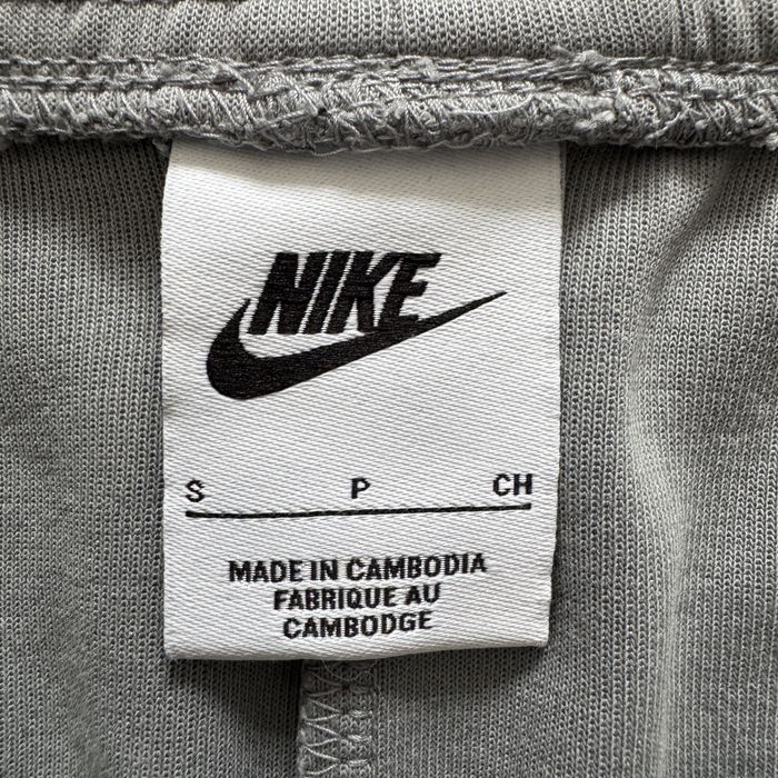 Pantaloni Nike tech fleece gri marimea S