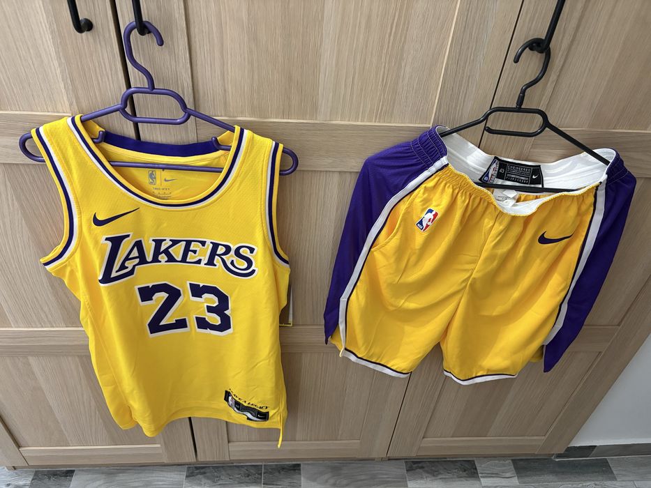 Compleu NIKE Lakers masura S si M