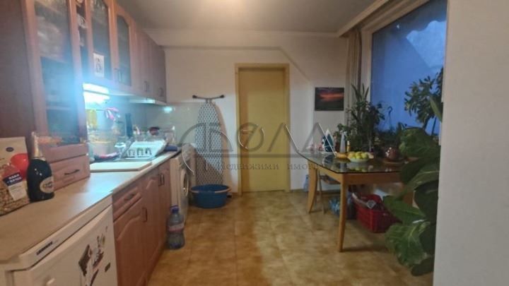 Продава се Двустаен апартамент в София, Оборище - 77 кв.м за 2533 €/кв.м - Снимка #7