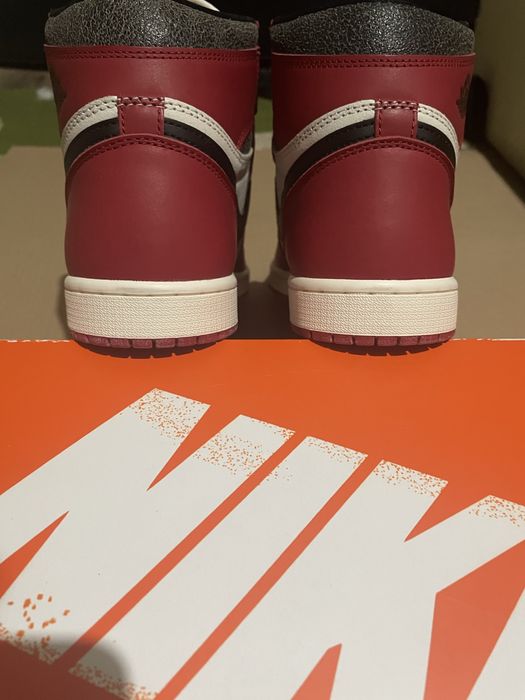 Air Jordan 1 Retro High OG "Lost and Found" - Mărimea 41 - NOI