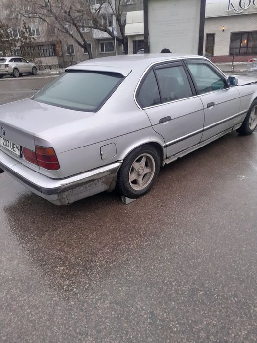 Продам  бмв 520.