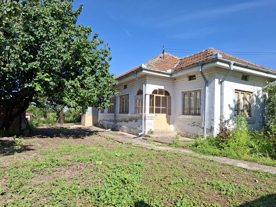 Casa si teren de vanzare in Teis, Bals - 1096 mp