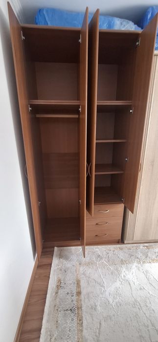 Продается коричневый шкаф