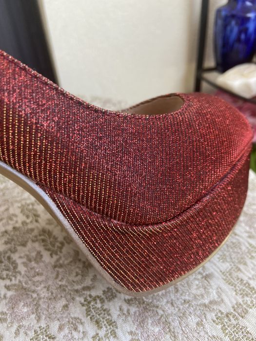 Официални Обувки на ток 40 размер