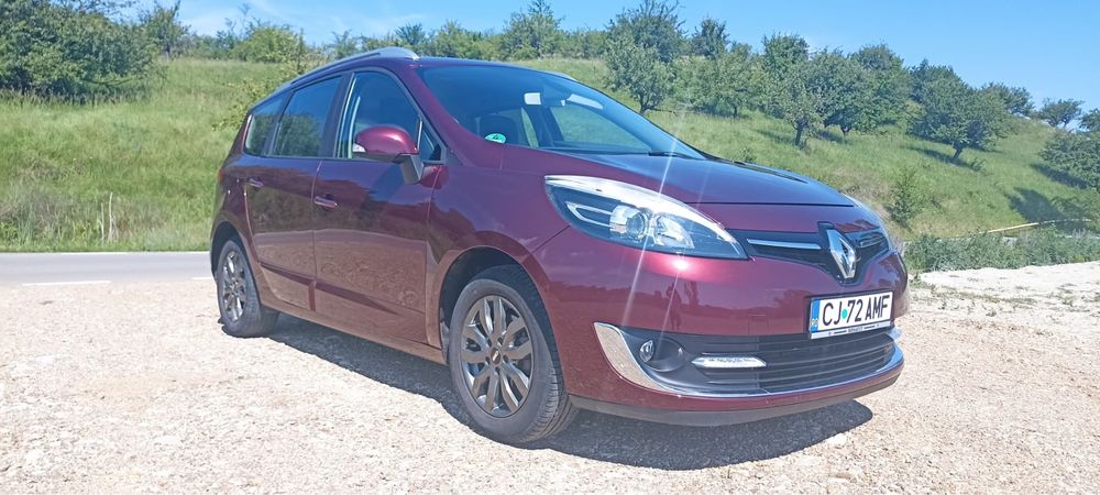 Vând Renault Grand Scenic