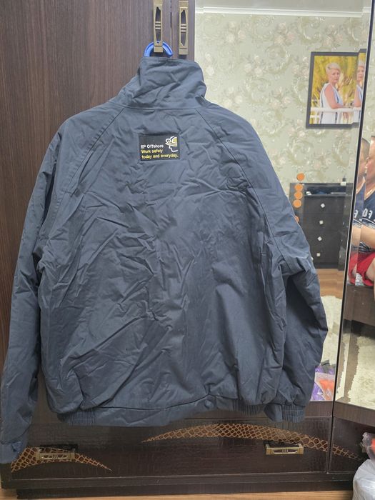 Продам фирменную куртку AGIP