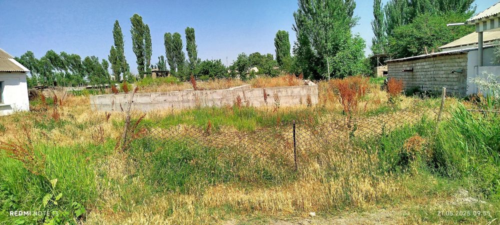 Uy sotiladi gaz svet suv xammasi bor