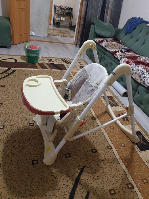 Детский стул для кормления
