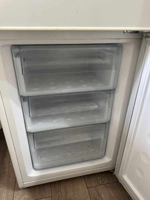 Холодильник самсунг продам срочно