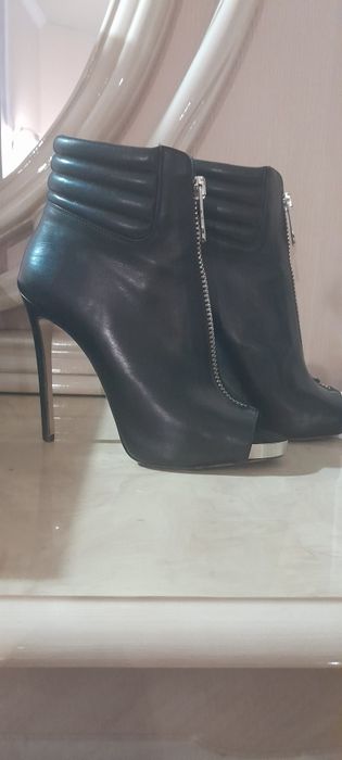 Полуботинки туфли на шпильке