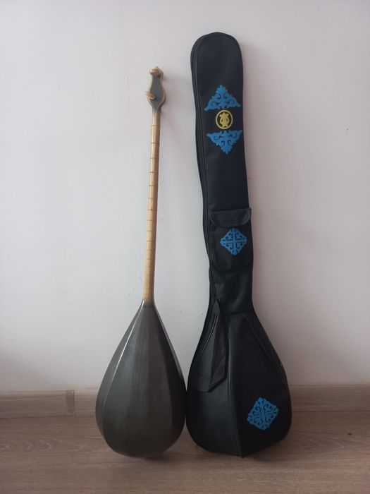 Продам домбыру 2 штуки