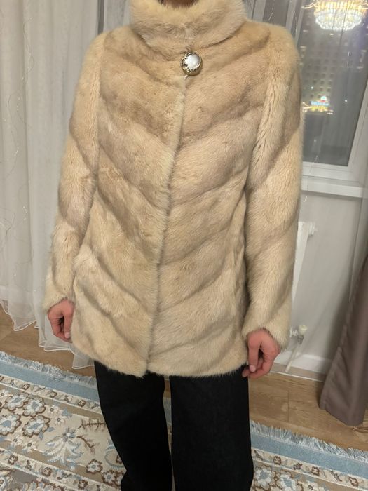 Продам норковую шубу