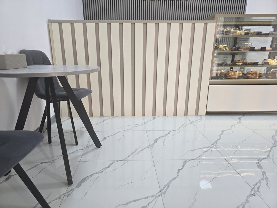 Продам почти новый ресепшен