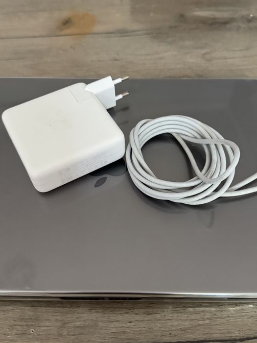 MacBook 14 pro, 2021, M1, 32gb/1tb