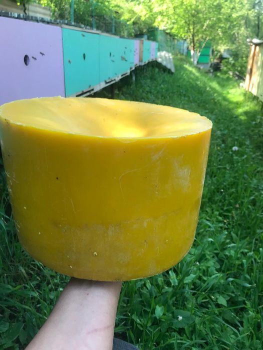 Воск пчелинный, забрусный.