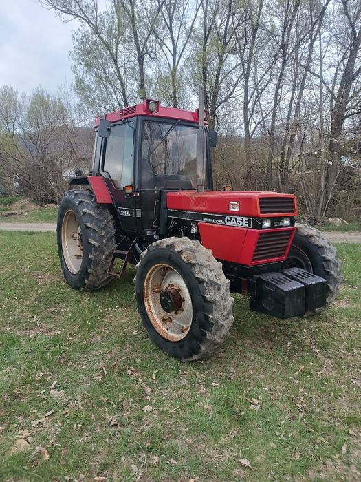 Vând tractor Case Ih Internațional  1056 Xl 4x4 dtc
