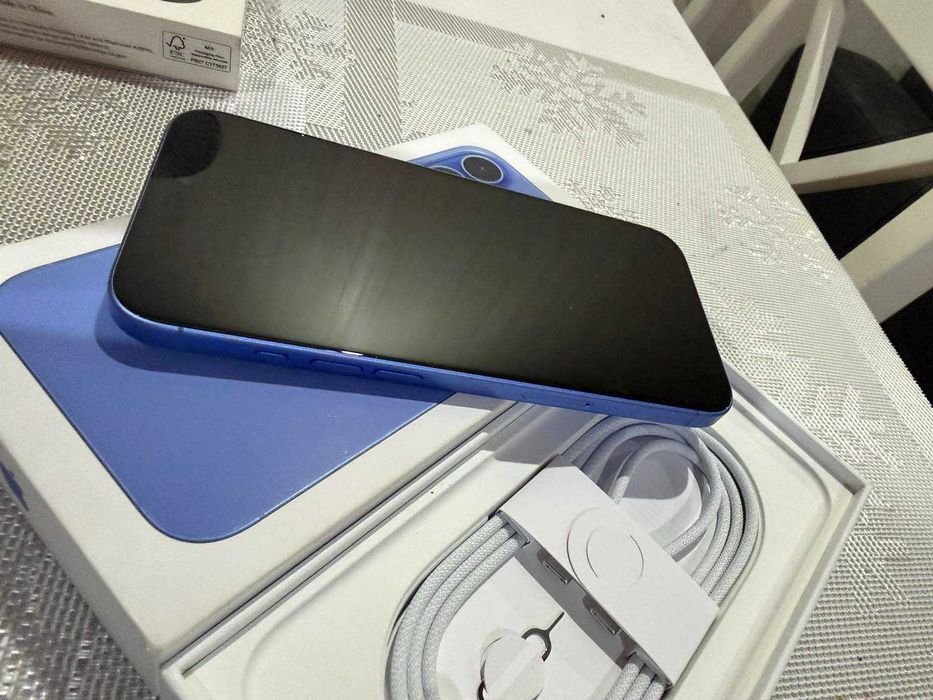 iPhone 16 Plus, 256GB, 5G, Ultramarine - с гаранция от Зора