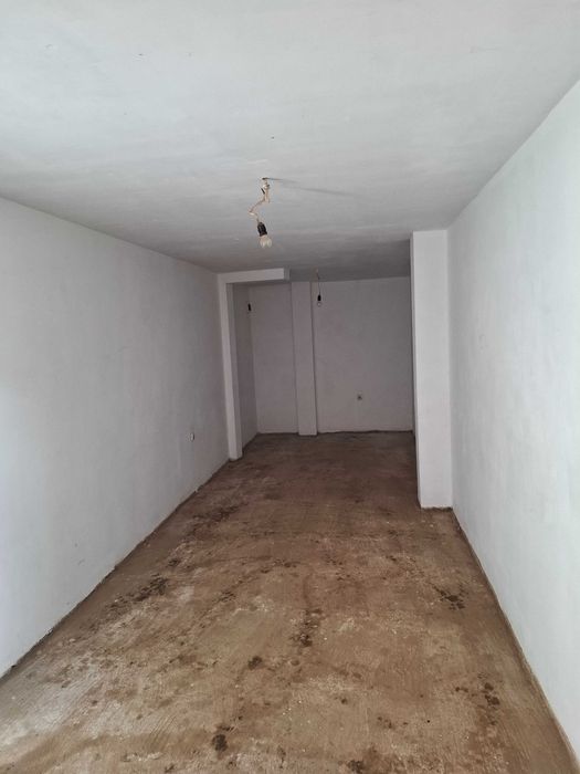 Дава се под наем Гараж / Паркомясто в Пловдив, Кючук Париж - 16 кв.м за 99.45 € - Снимка #1