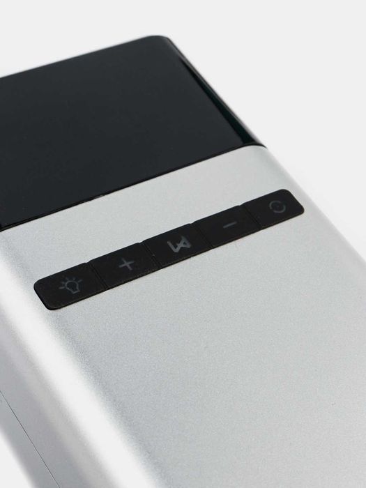 Power Bank 4 в 1: портативный прикуриватель, автомобильный насос