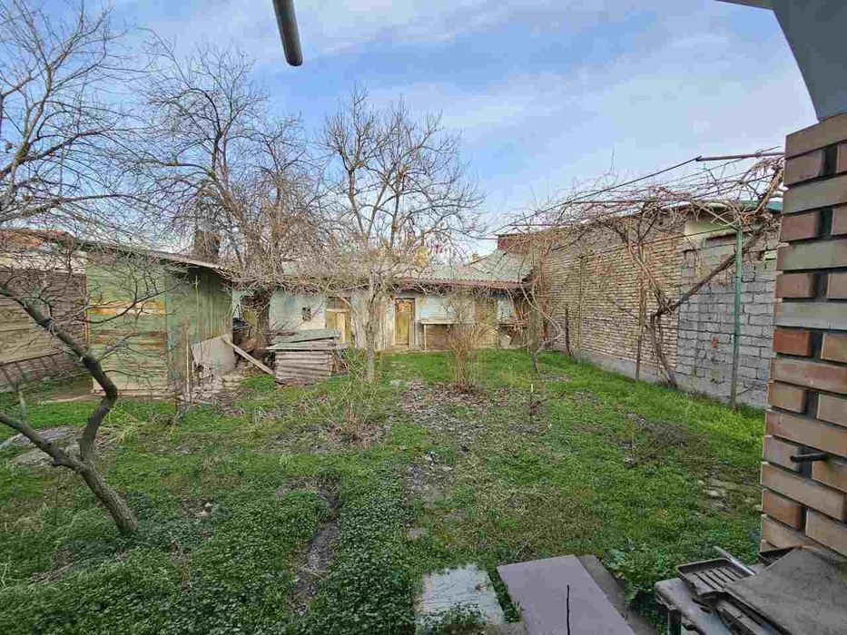 Дом на участке 4.5 сотки