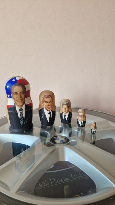 Матрьошки президентите на Щатите
R.Reagan
G.Bush
B.Clinton
G.W.Bush
B.