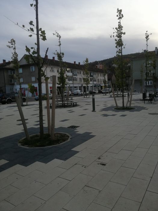 Vând apartament decomandat