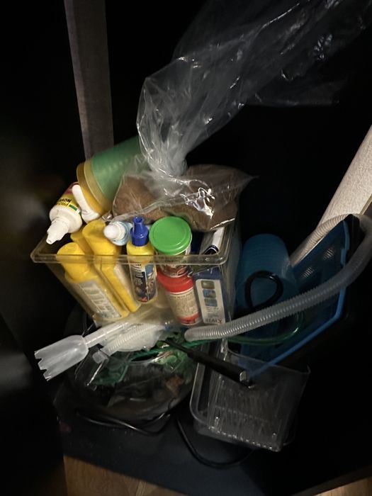 Acvariu de vanzare(Stand+ Accesorii)