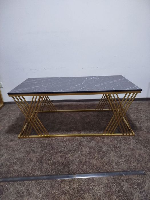 Jurnalniy stolik loft