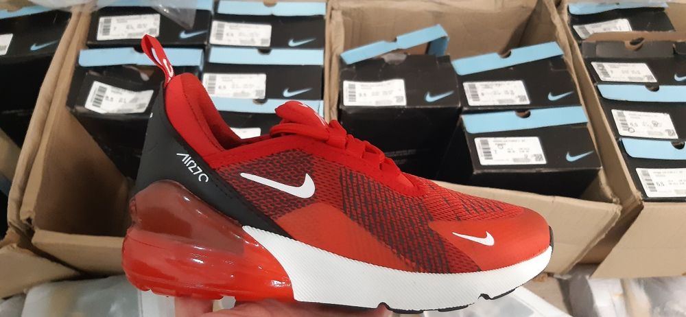 Nike Air Max 270 – rosu