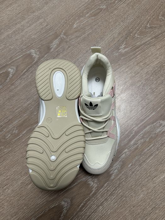 Pantofi sport dama adida