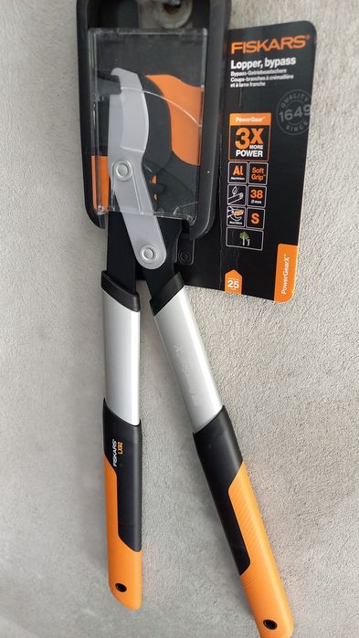 PHILIPS NOU,Aparat de făcut SANDWICH,700 W,220 v,FISKARS sigilate