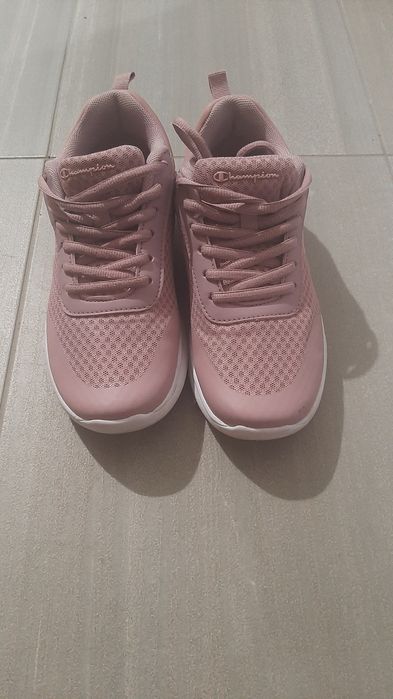 Дамски маратонки champion