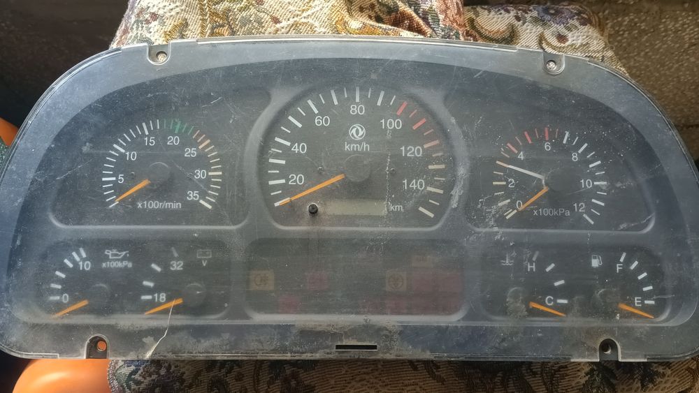 Dongfeng, Донфенг щит приборов.