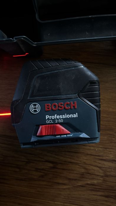 лазерный уровень bosch GCL 2-50