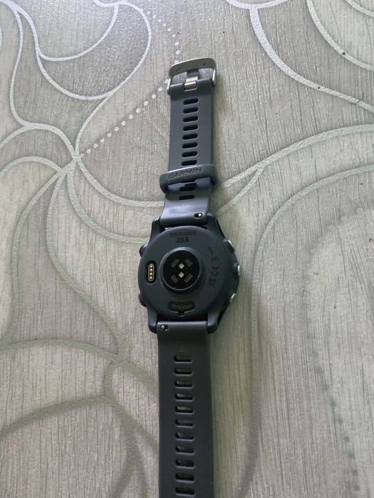 CARMIN 225 Forerunner