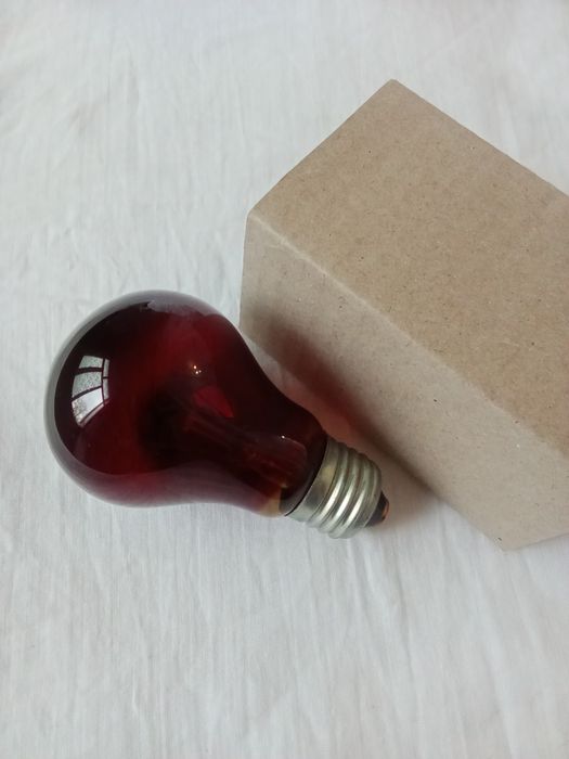 Лампа красная медицинская лечебная СССР