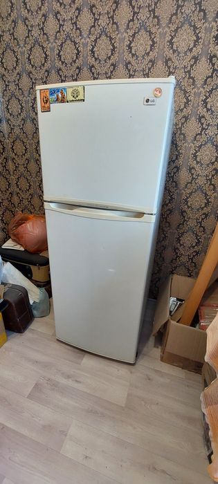 Продам холодильник