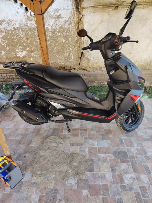 Vând scuter nou motor de 50