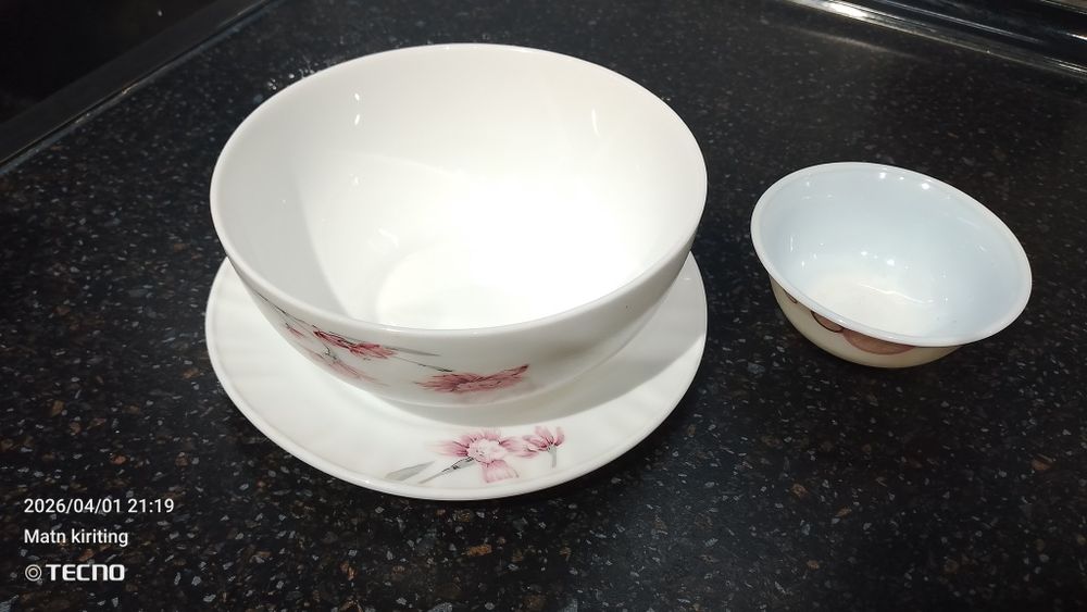 Sinmas kosa likopcha va piyola