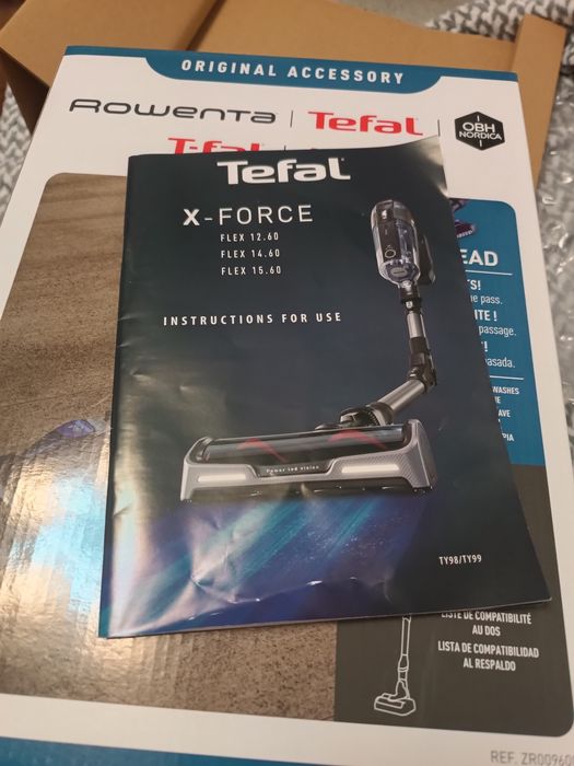 Aspirator vertical fără fir
