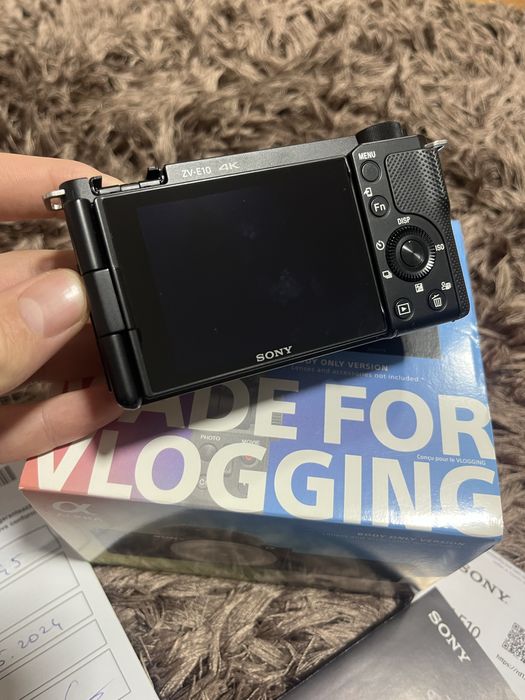 Body Sony ZV-E10 (Negru) - Impecabil