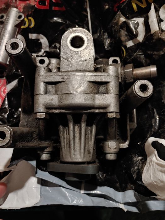 Продам ГУР АУДИ 100 С4 2.6