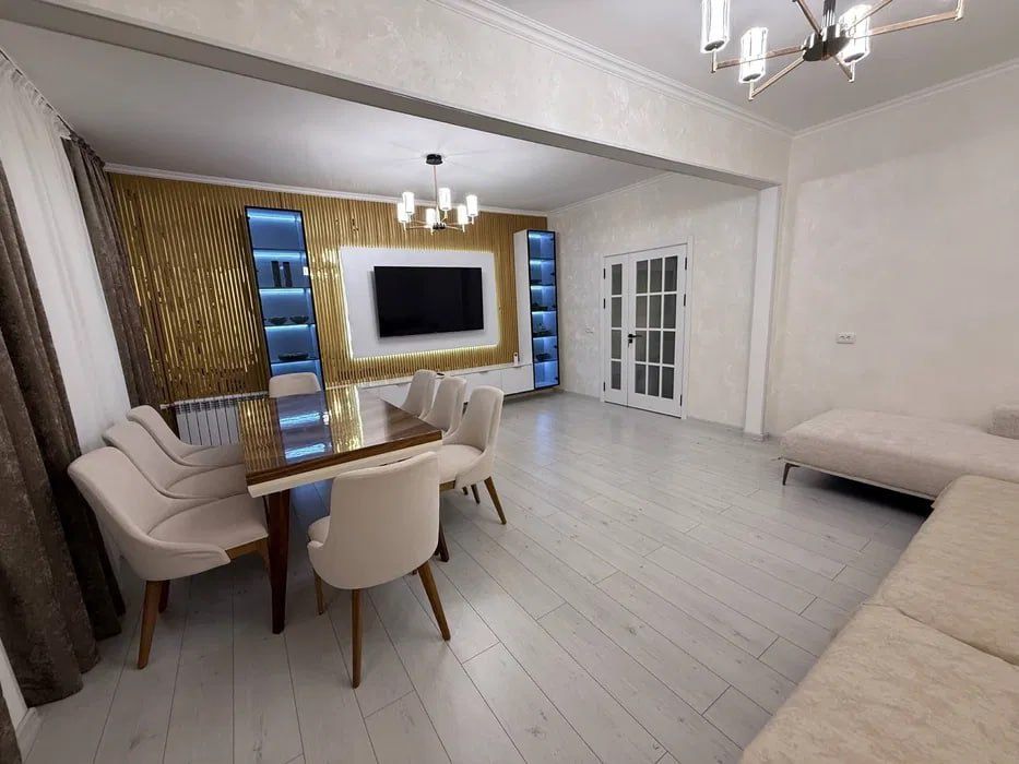 Продаю 4-х комнатную квартиру Сергели Куйлюк 5