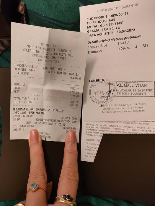 Inel cu diamante si topaz