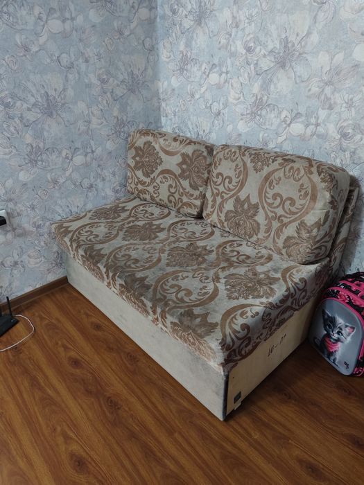 Отдам даром диван раздвижной