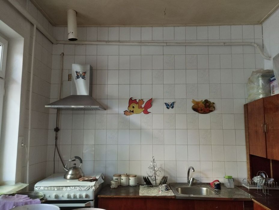 срочно, продается четырехкомнатная квартира