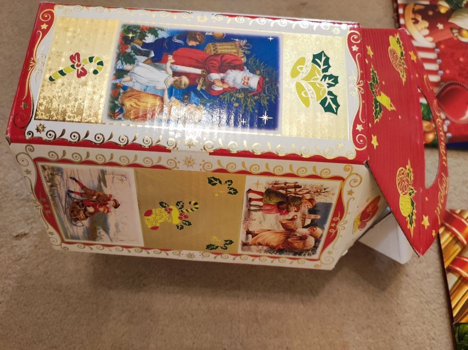 Коробки для подарков