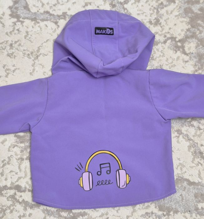 Продам детскую ветровку!